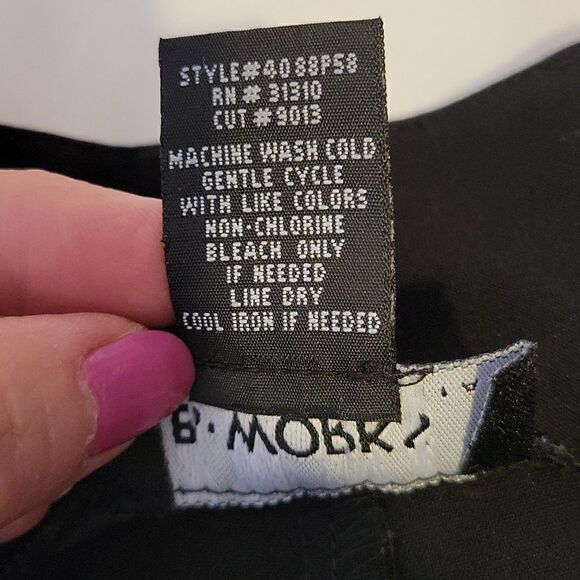 B. Works. Byer California. Classy Shorts. Size 13. EUC - Picture 8 of 8